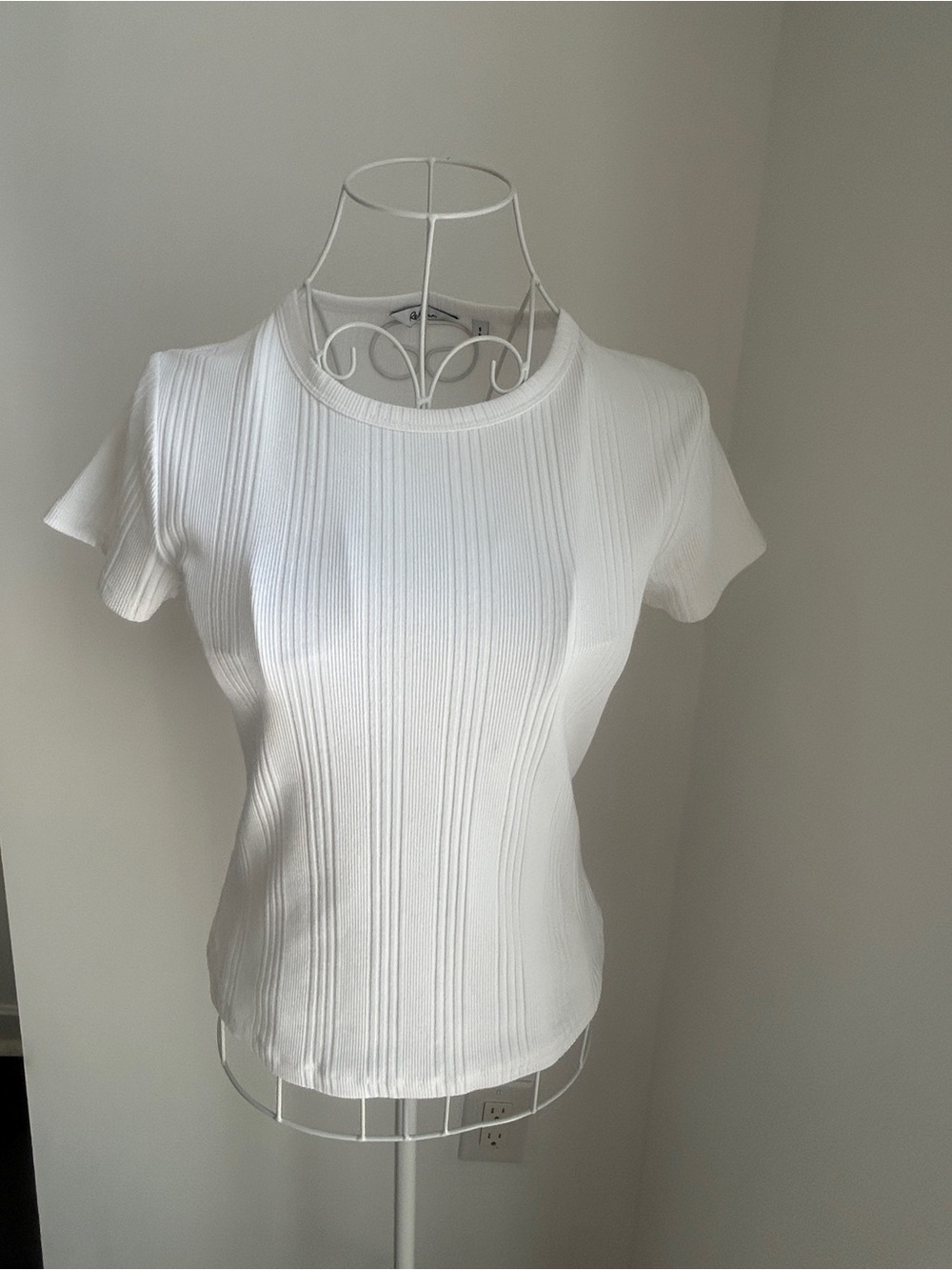 Reitmans Cream Ribbed Short Sleeve Tee